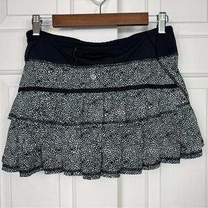 Lululemon Run Pace Setter Skirt‎ in Plush Petal Black Ghost / Black Size 6 Reg